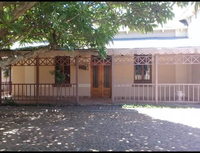 8 BEDROOM HOUSE FOR SALE IN RUSTENBURG